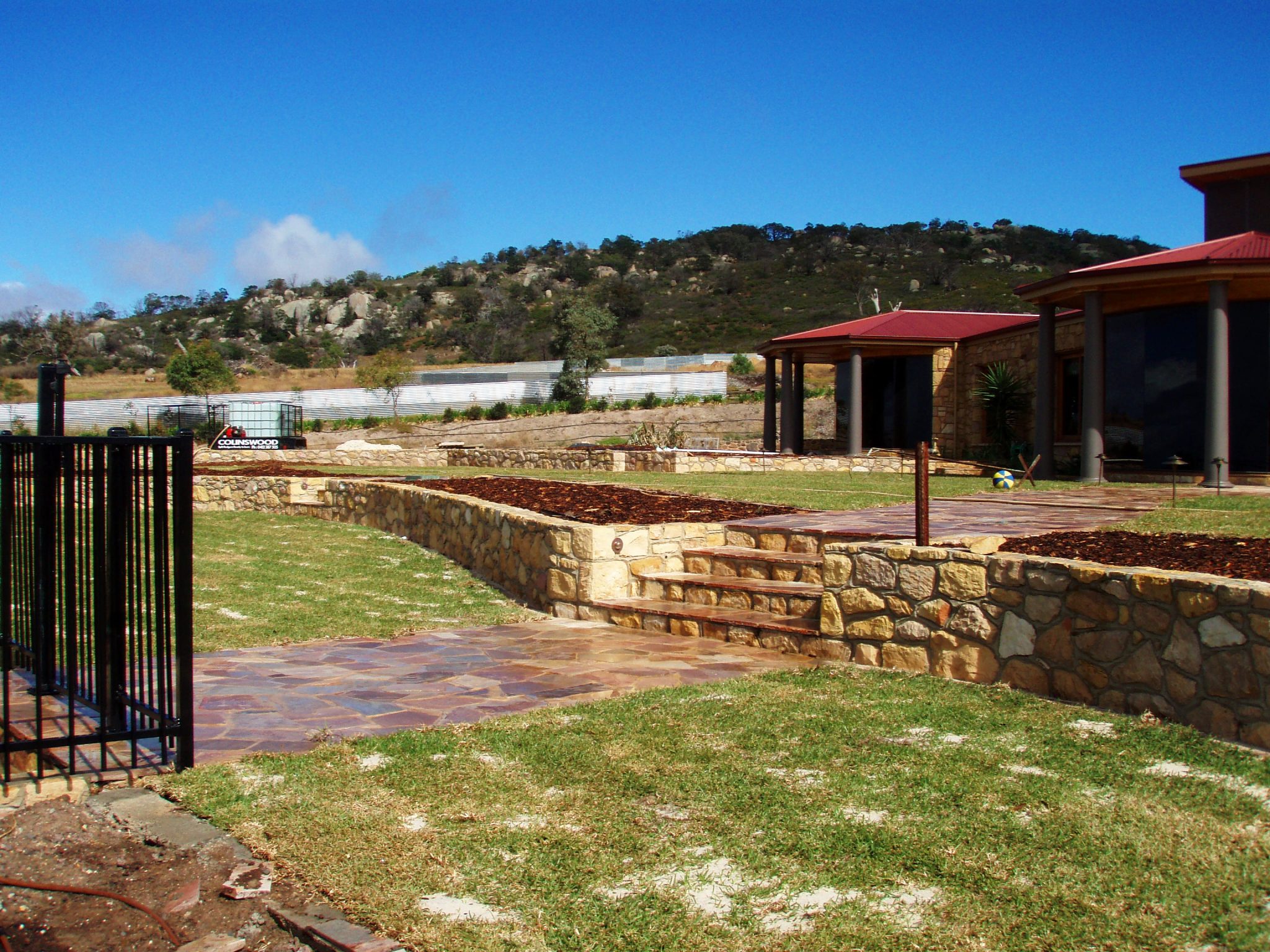 Stone Walls for Landscaping: Create a Secluded, Cosy Garden Retreat